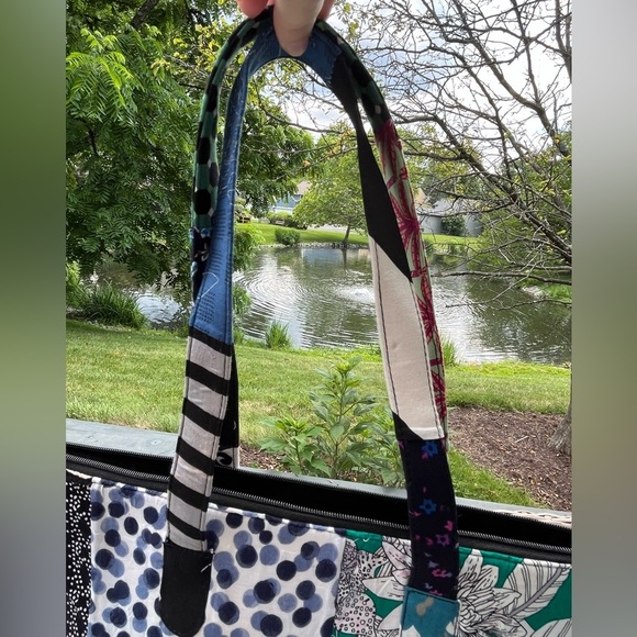 Colorful Patchwork Tote Bag - Vibrant Designer Style, Size 16.5x14 NWT - Picture 7 of 10